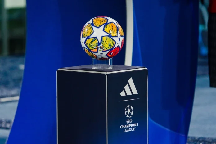 Liga Mistrzów - piłka i logo 1 Liga Mistrzów - piłka i logo 1